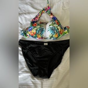 Venus 2 piece bathing suit